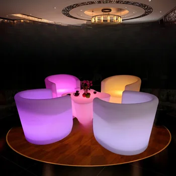 Novi vanjski stolovi i stolice s led pozadinskim osvjetljenjem, hotel naslon, stolić, punjiva kauč za sjedenje i stol za